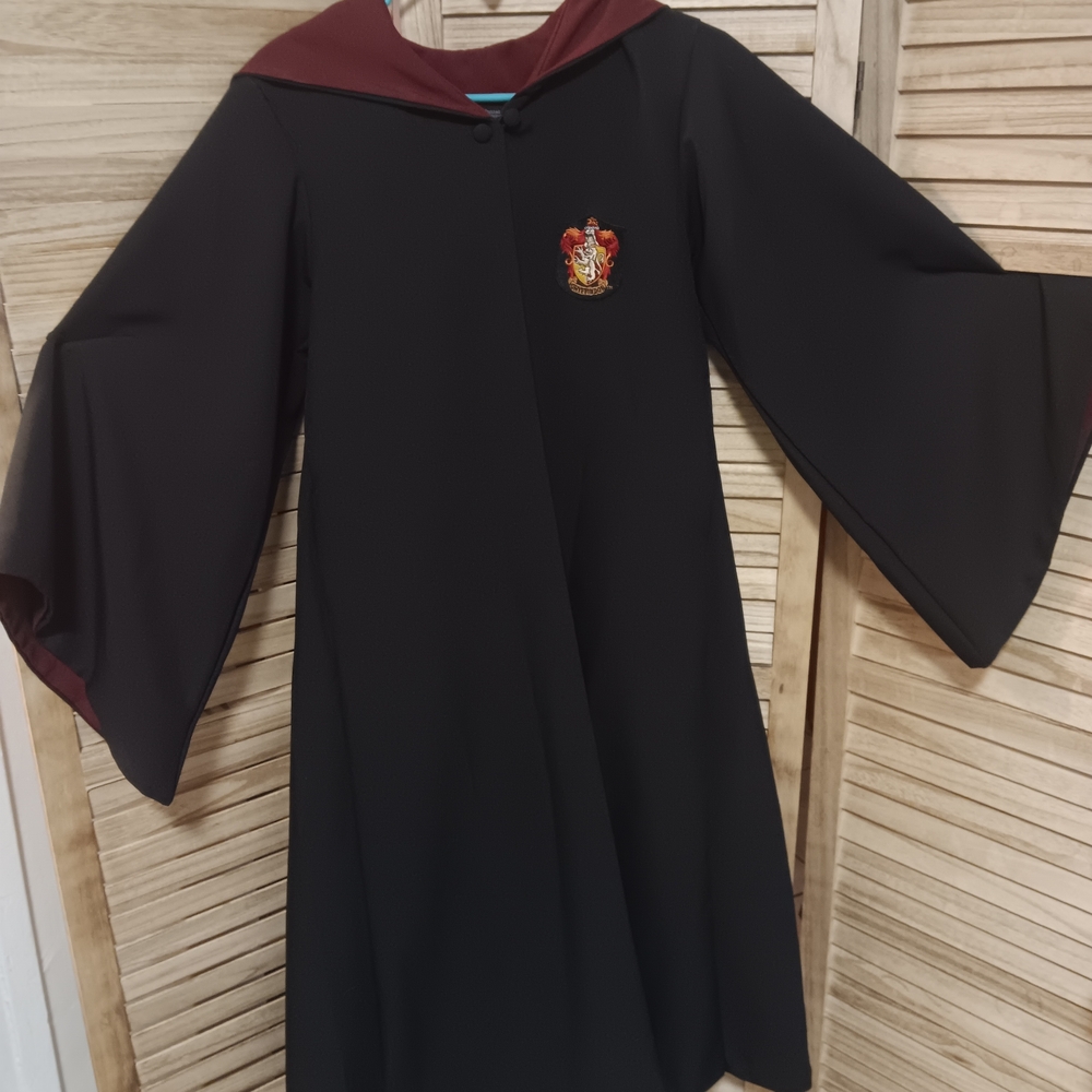 Harry Potter robe Unisex with pockets 2 XS deep burgundy Universal Studios NWOT - Picture 3 of 6